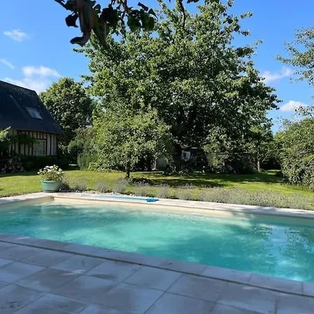 Дом отдыха Maison Normande + Piscine Chauffee - 9 Personnes