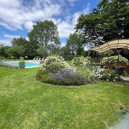 Дом отдыха Maison Normande + Piscine Chauffee - 9 Personnes