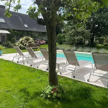 Maison Normande + Piscine Chauffee - 9 Personnes Дом отдыха